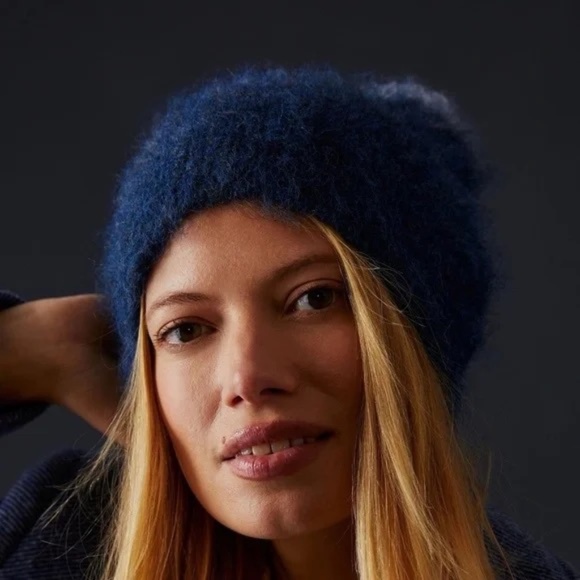 NWT Anthropologie Ombre Knit Beanie - Picture 2 of 2